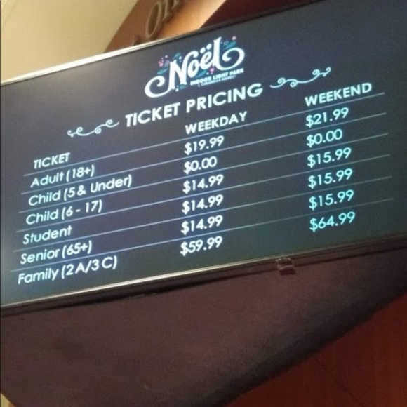 Black dress with pearl designs - Picture 2 of 3